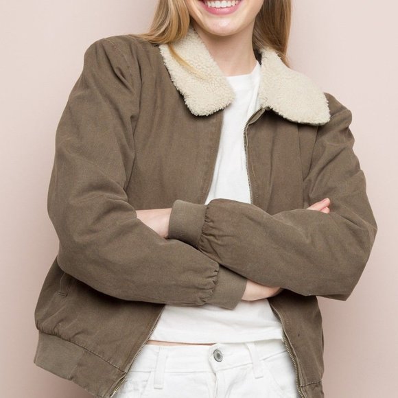 Brandy Melville Olive Green Nelson Jacket - Picture 1 of 2